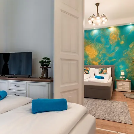 Broadway Street With 3 Bedrooms & 2 Bathrooms