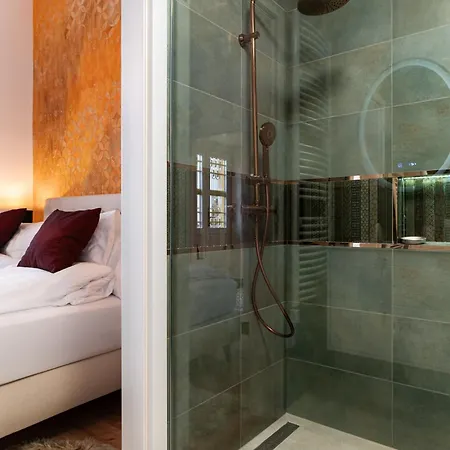 דירה Broadway Street With 3 Bedrooms & 2 Bathrooms